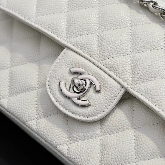 CHANEL Classic Flap Bag CF Bag Like New - Picture 3 of 9